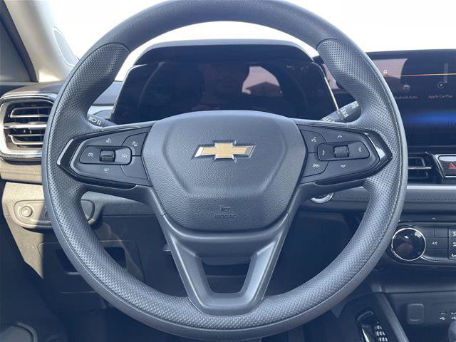 Used 2024 Chevrolet TrailBlazer LT AWD/4WD image 12