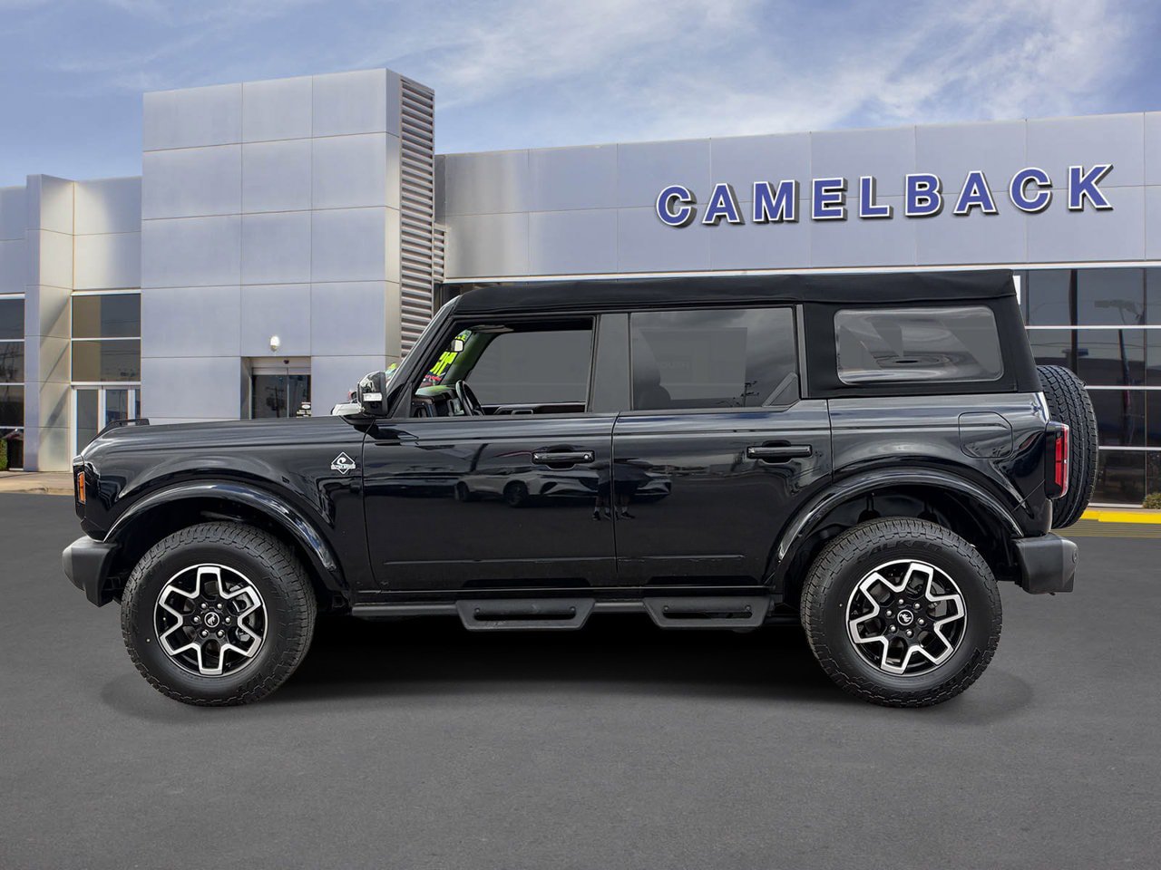 Certified 2023 Ford Bronco Outer Banks AWD/4WD image 3