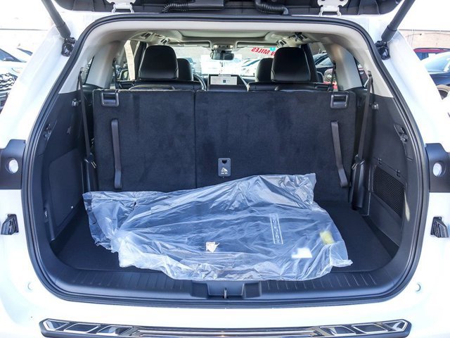 Used 2026 Toyota Highlander Limited AWD/4WD image 31