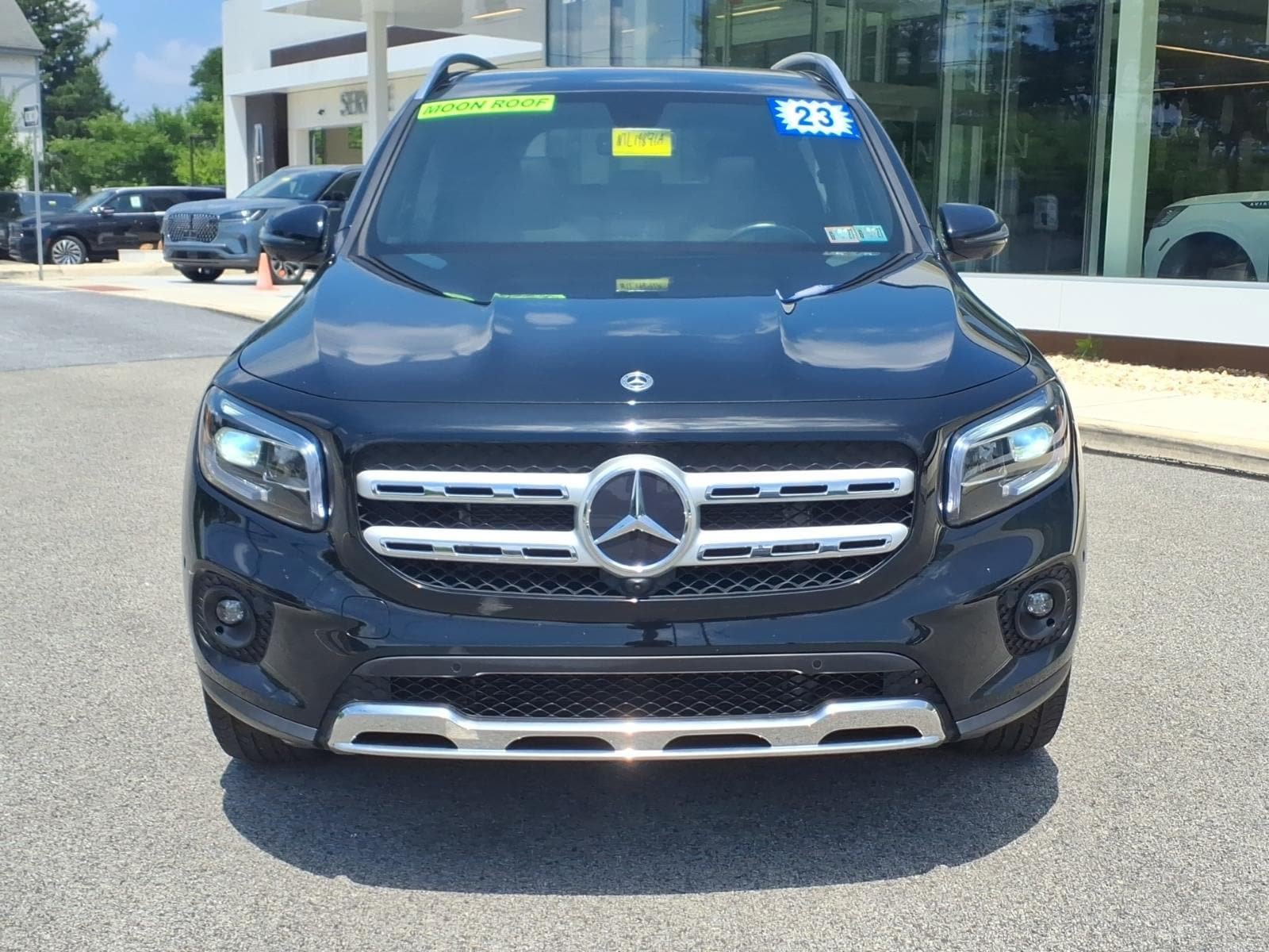 Used 2023 Mercedes-Benz GLB 250 4MATIC image 9