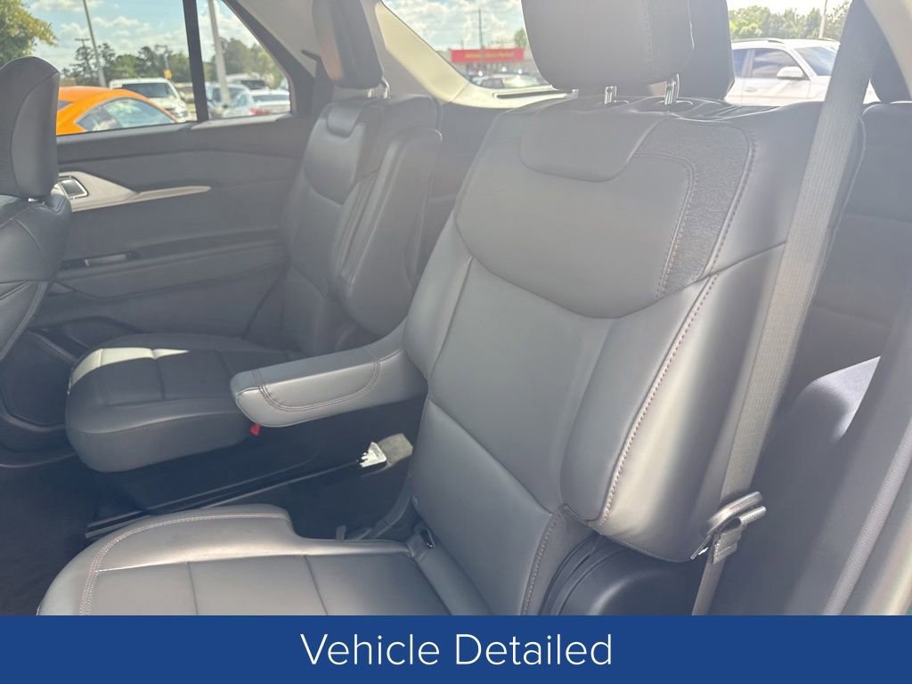 Certified 2026 Ford Explorer Active w/ Active Comfort Package RWD image 15