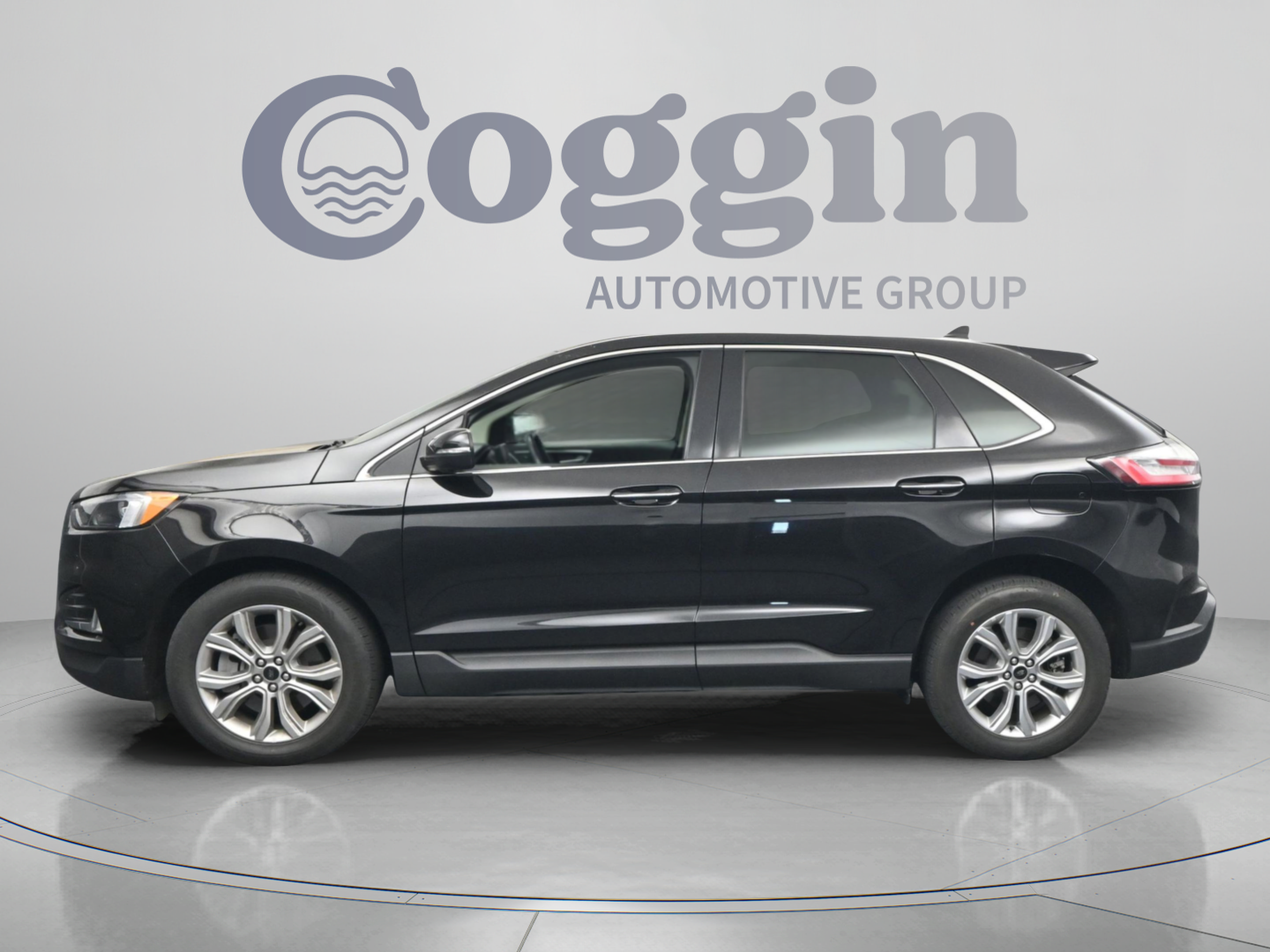 Certified 2024 Ford Edge Titanium AWD/4WD image 4