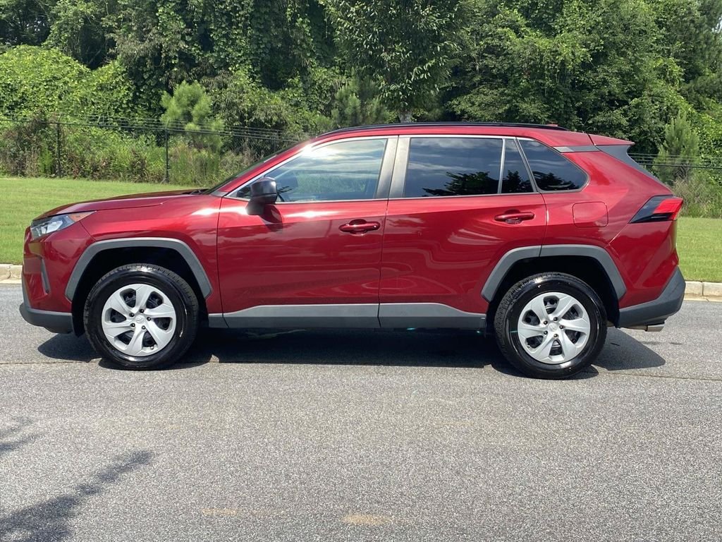 Used 2021 Toyota RAV4 LE FWD image 9