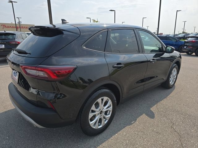 Certified 2025 Ford Escape Active FWD image 5