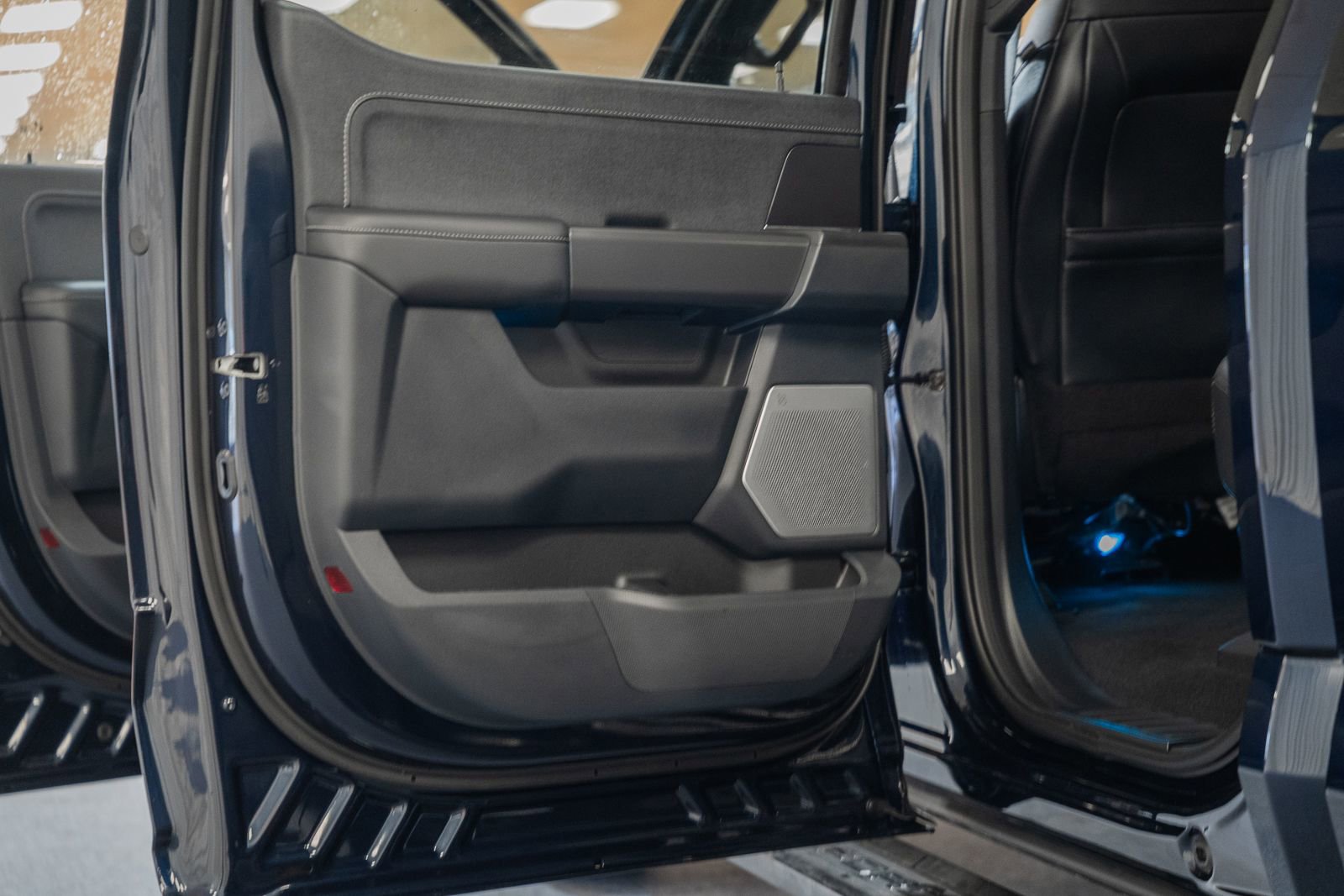 Certified 2024 Ford F150 Lariat w/ Equipment Group 502A High image 43