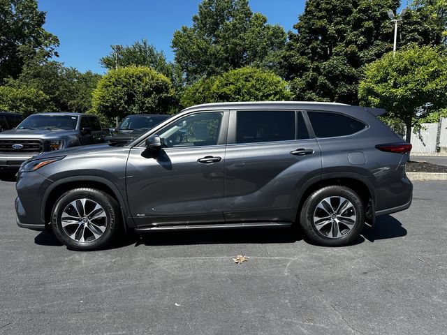 Used 2023 Toyota Highlander XLE AWD/4WD image 8