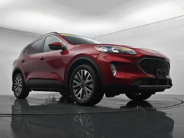 Certified 2022 Ford Escape Titanium w/ Class II Trailer Tow Package AWD/4WD image 29