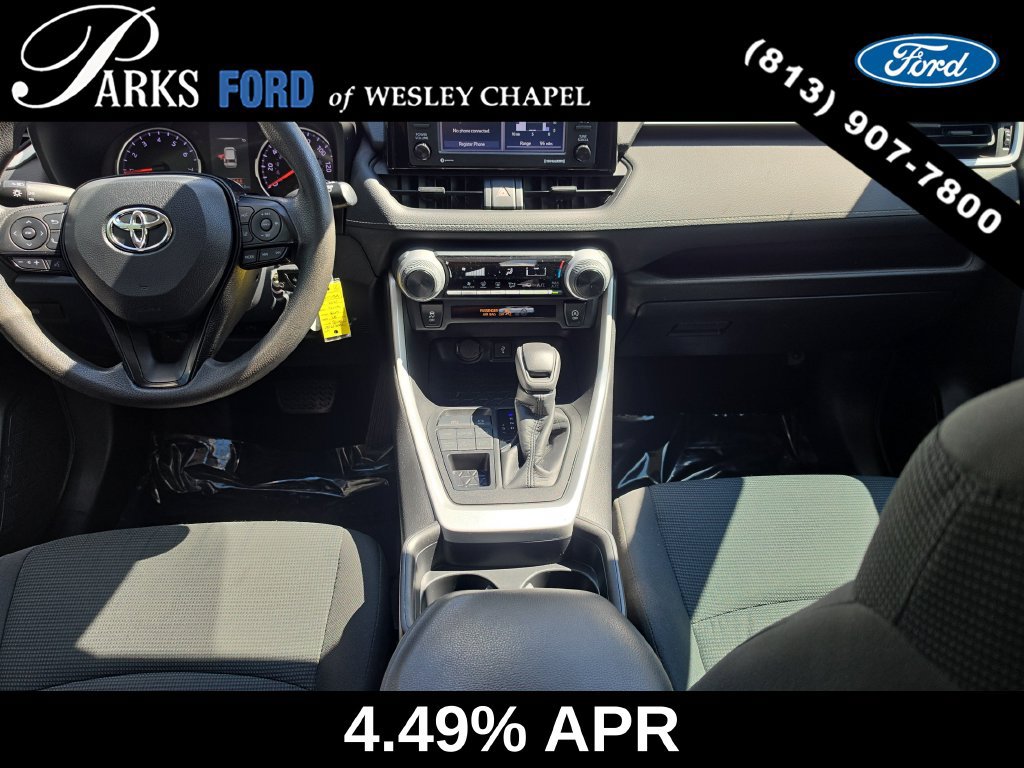 Used 2021 Toyota RAV4 LE AWD/4WD image 11