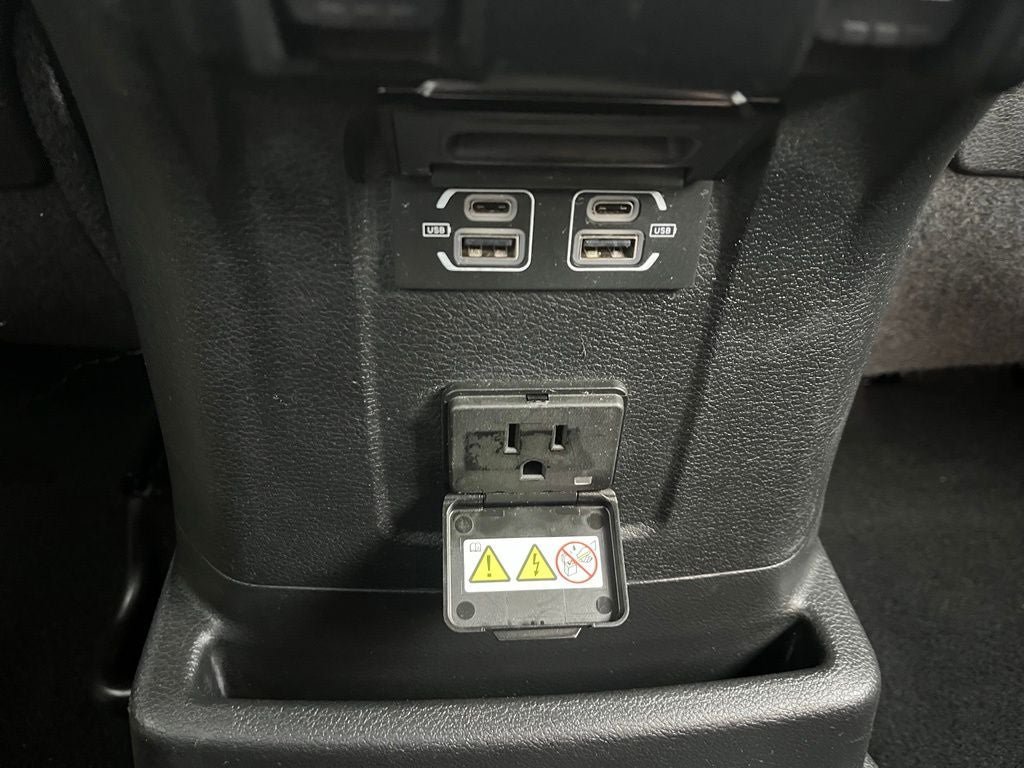 Used 2022 Jeep Wrangler Unlimited Rubicon 4xe AWD/4WD image 17