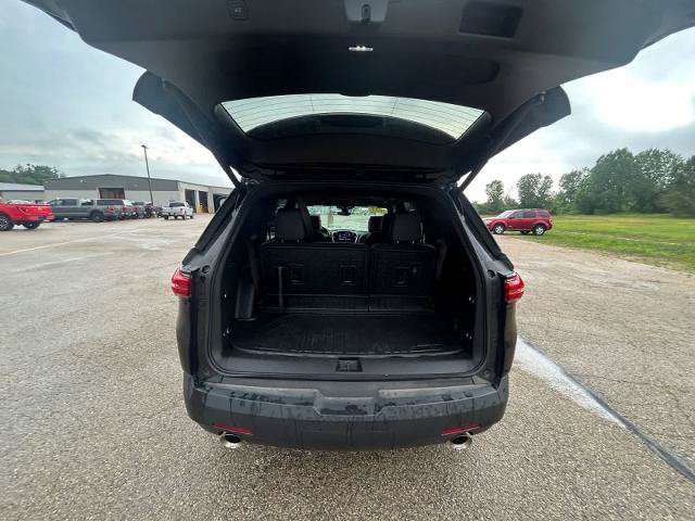 Used 2023 Chevrolet Traverse RS w/ LPO, Floor Liner Package AWD/4WD image 19