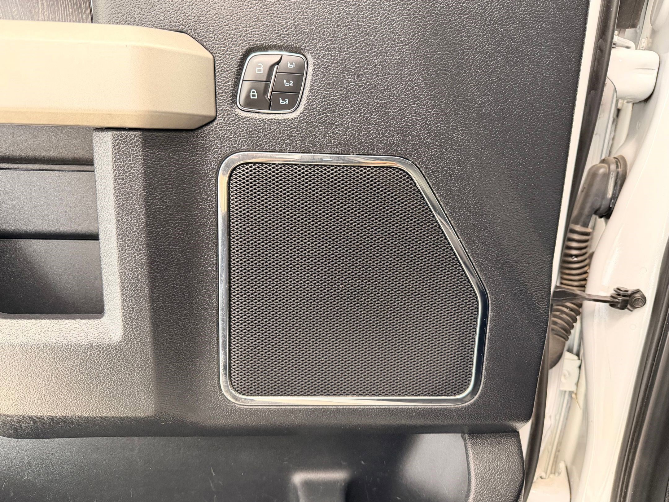 Certified 2020 Ford F250 Lariat w/ Lariat Ultimate Package image 24