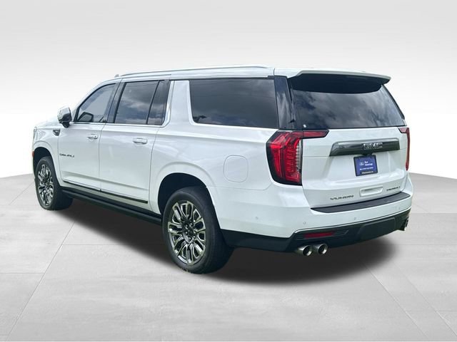Used 2023 GMC Yukon XL Denali Ultimate AWD/4WD image 7