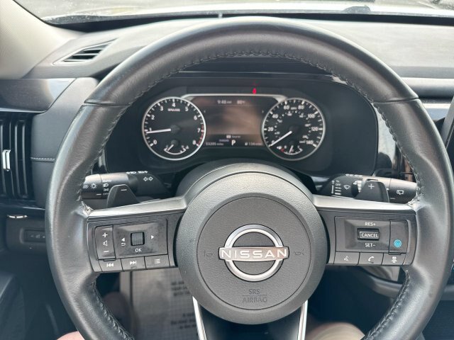 Used 2024 Nissan Pathfinder SV FWD image 14