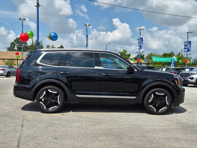 Used 2025 Kia Telluride S FWD image 3