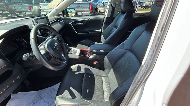 Used 2021 Toyota RAV4 TRD Off-Road w/ TRD Off-Road Weather Package AWD/4WD image 17