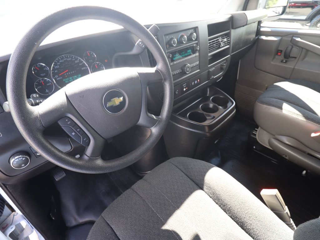 Used 2025 Chevrolet Express 2500 w/ Driver Convenience Package RWD image 6