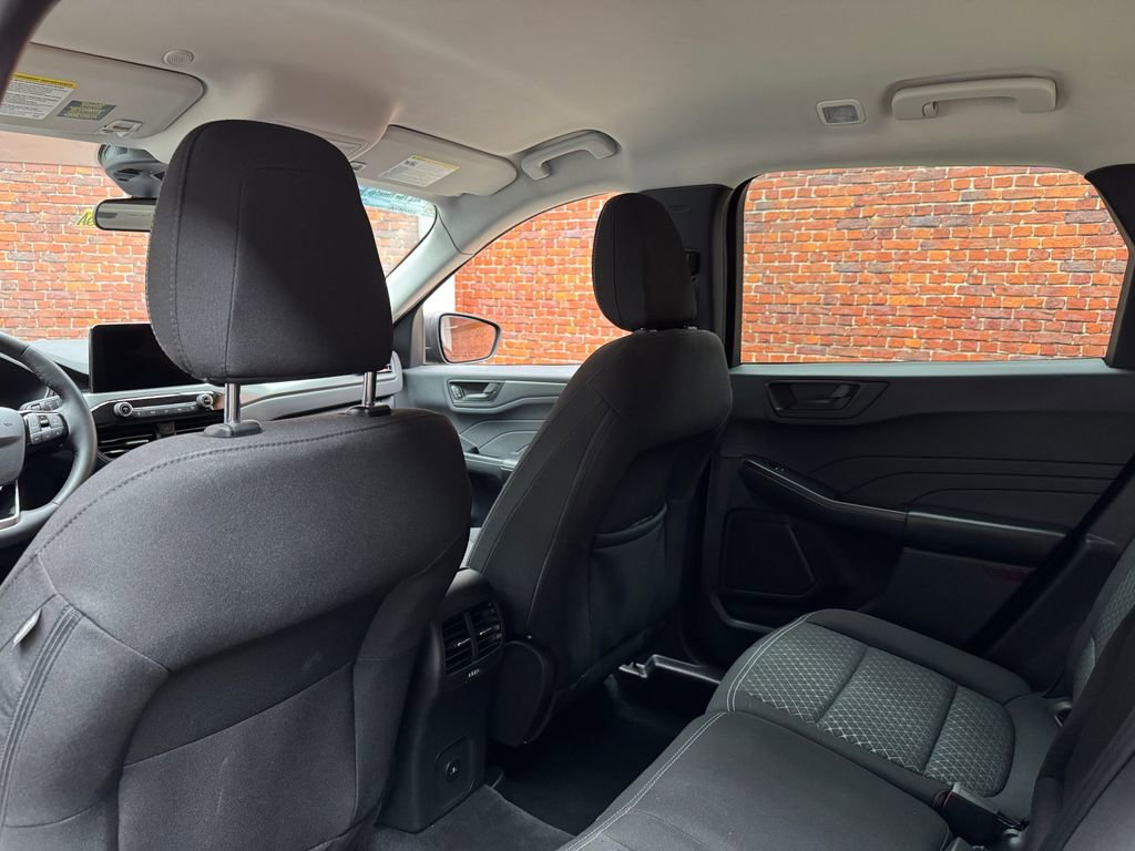 Certified 2023 Ford Escape Active AWD/4WD image 25