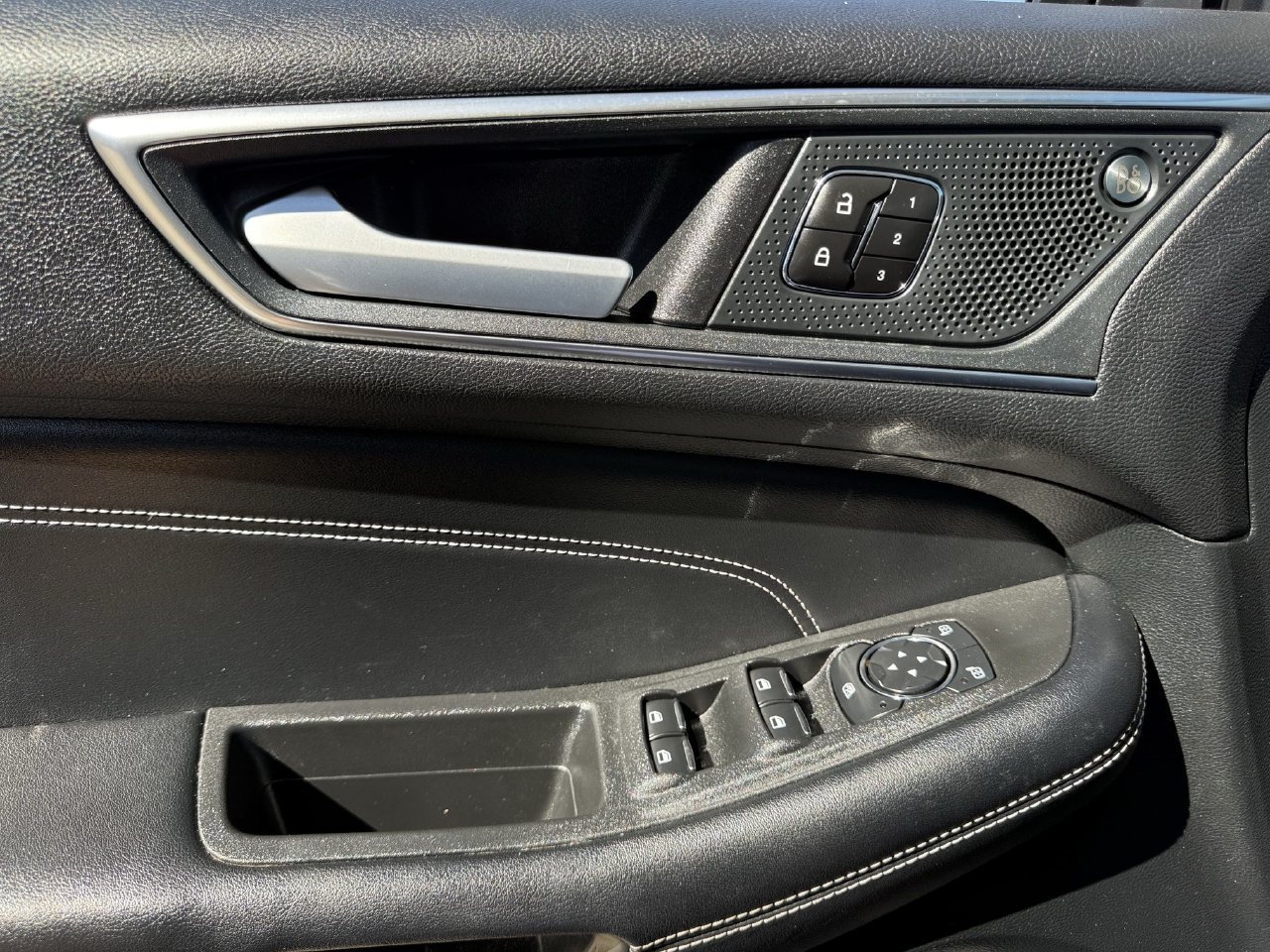 Certified 2023 Ford Edge Titanium AWD/4WD image 23