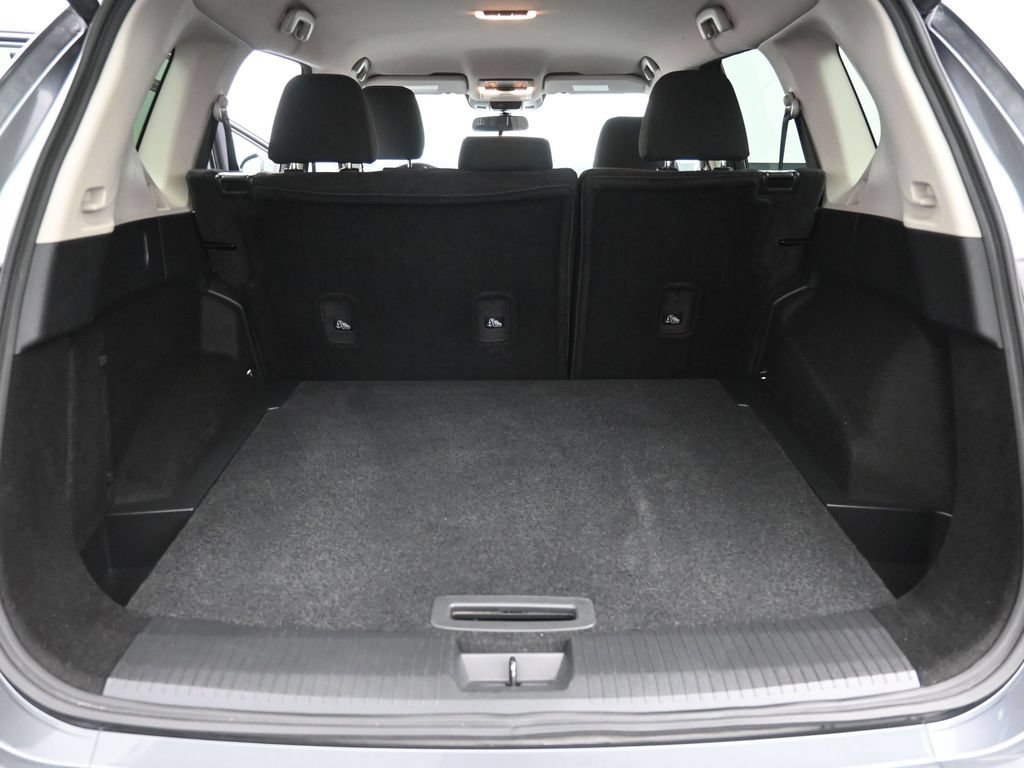 Used 2025 Nissan Rogue SV AWD/4WD image 23