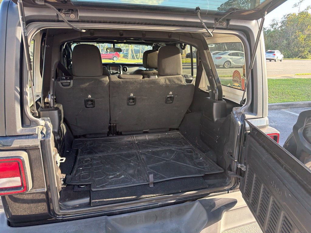 Used 2020 Jeep Wrangler Unlimited Sport S AWD/4WD image 16