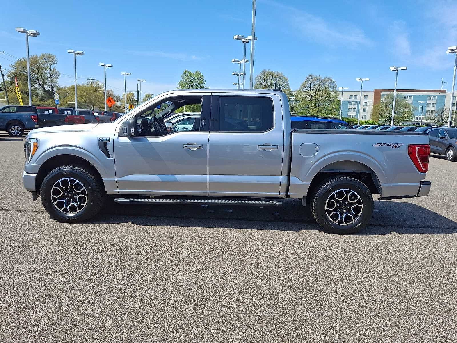 Certified 2022 Ford F150 XLT w/ Equipment Group 302A High image 3