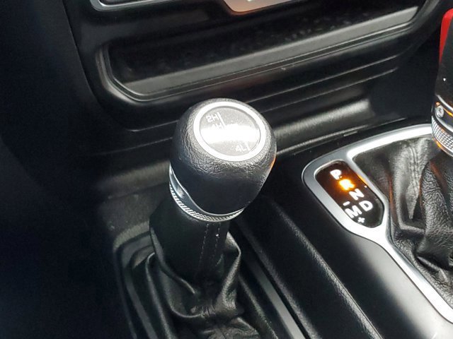 Used 2020 Jeep Wrangler Sport image 25