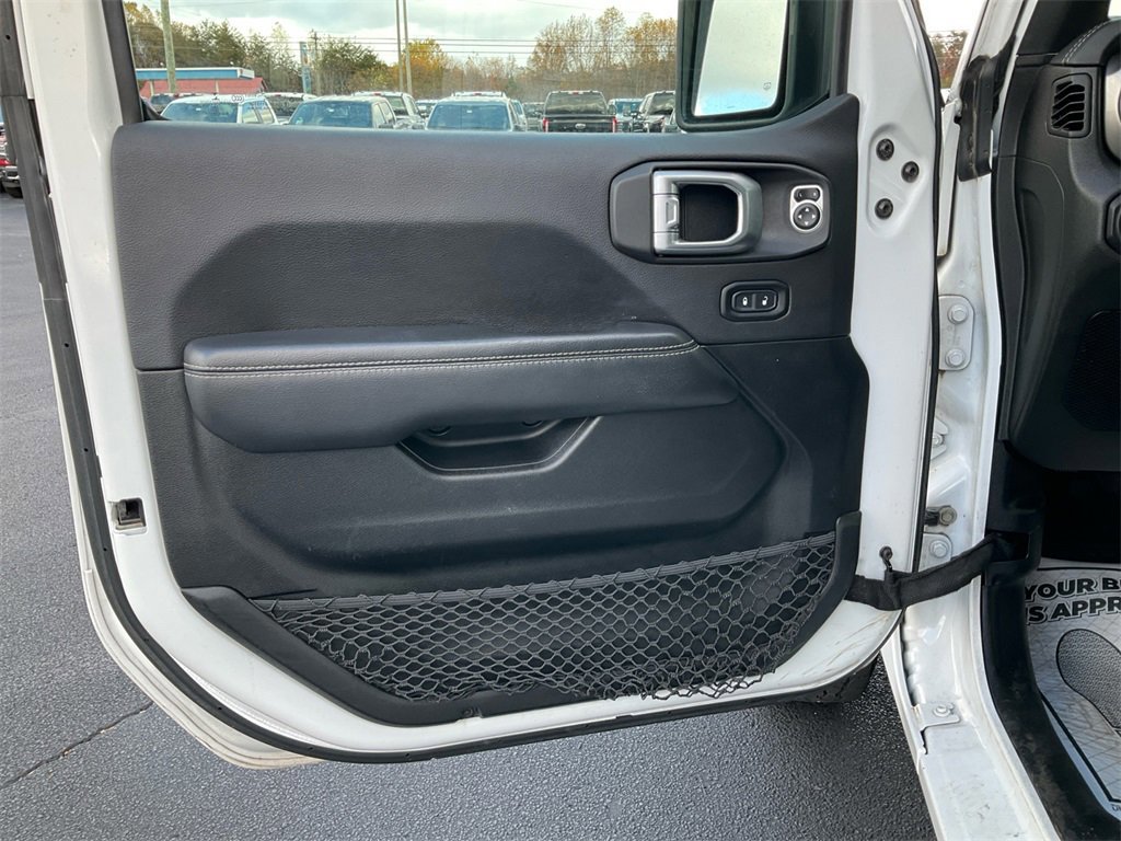 Used 2020 Jeep Wrangler Unlimited Sahara image 15