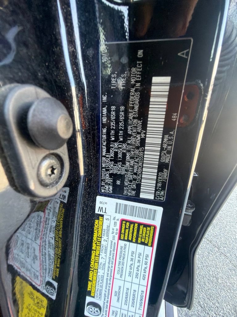 Used 2022 Toyota Highlander XLE AWD/4WD image 49