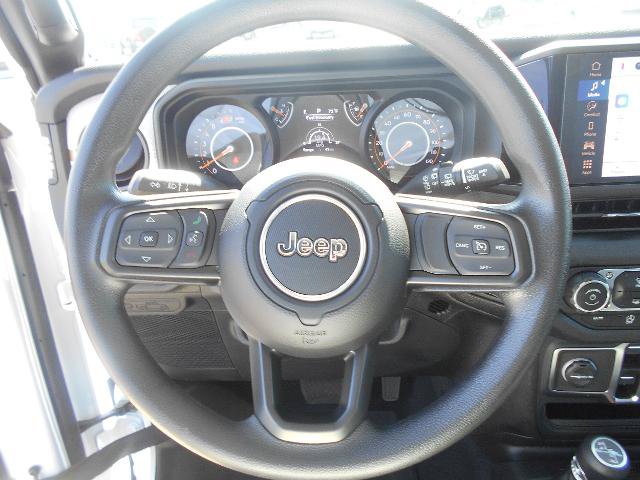 Used 2025 Jeep Wrangler Unlimited Sport AWD/4WD image 11