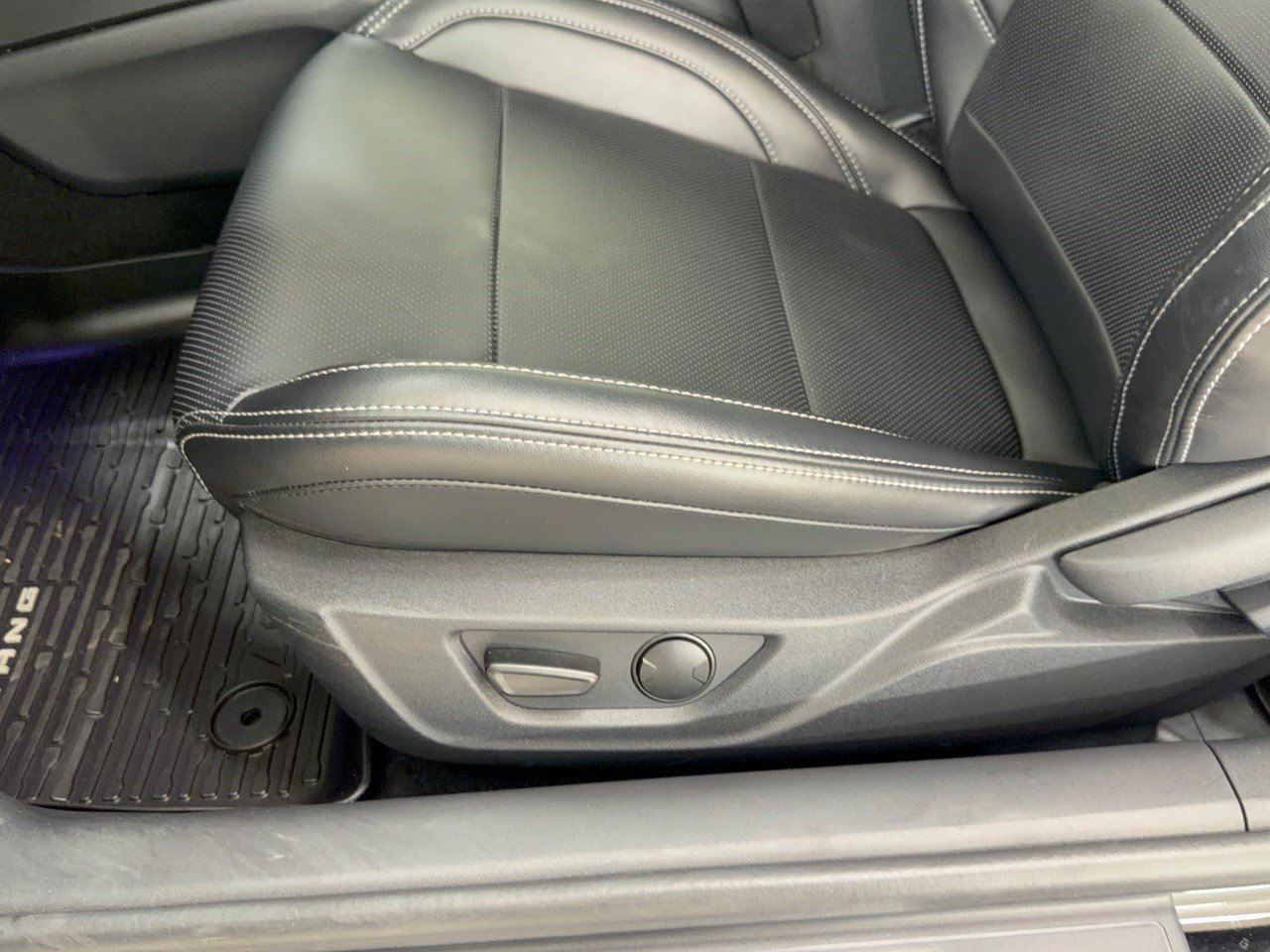 Certified 2025 Ford Mustang Premium RWD image 16