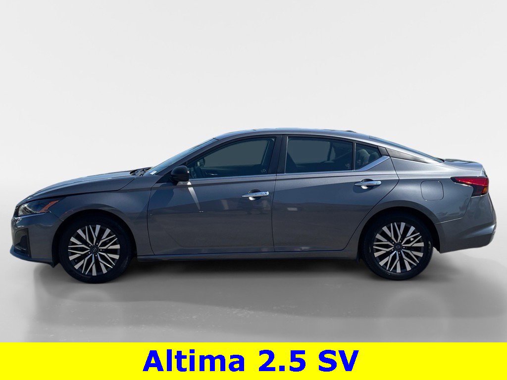 Used 2024 Nissan Altima 2.5 SV image 6