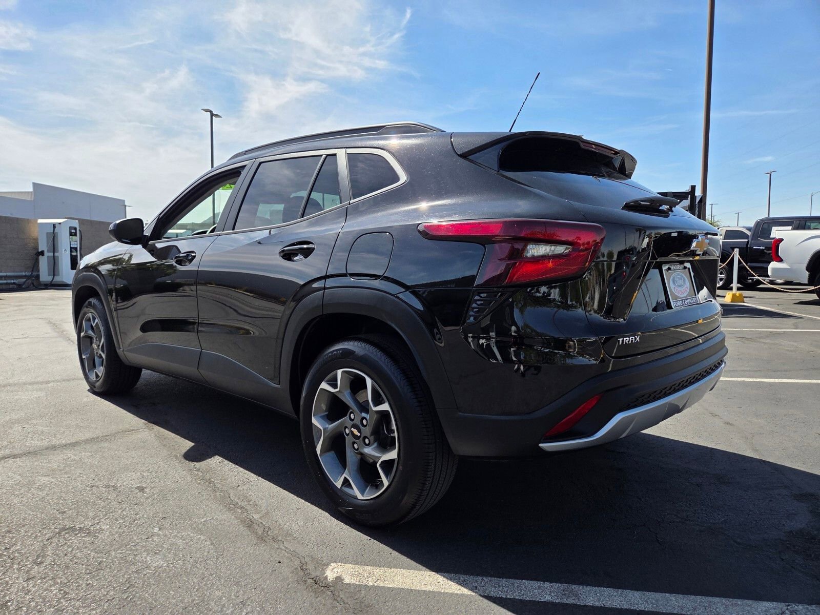 Used 2025 Chevrolet Trax LT image 4