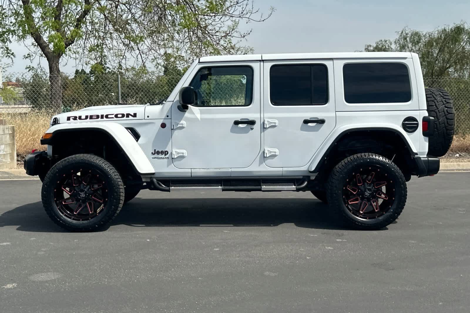 Used 2021 Jeep Wrangler Unlimited Rubicon image 2