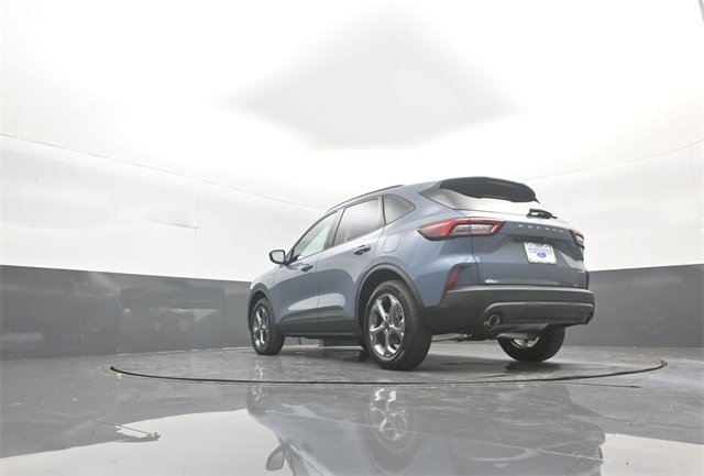 Certified 2025 Ford Escape ST-Line Elite image 31