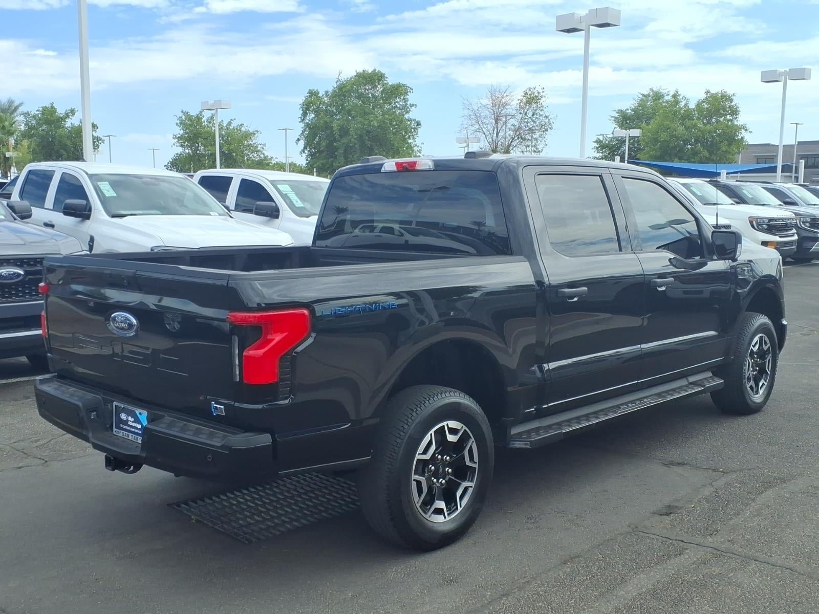 Certified 2022 Ford F150 Lightning XLT AWD/4WD image 4