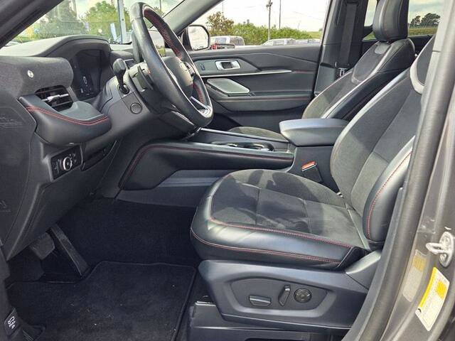 Certified 2025 Ford Explorer ST AWD/4WD image 5