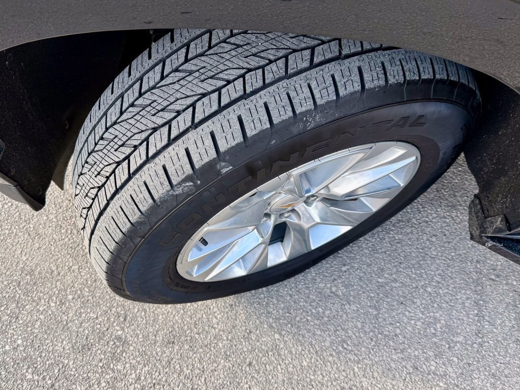 Used 2025 Chevrolet Suburban Premier w/ Sun And Tow Package image 39