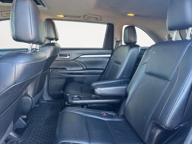 Used 2017 Toyota Highlander XLE image 13