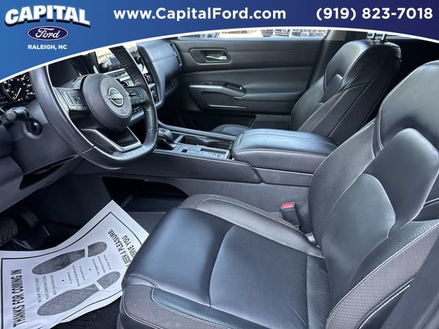 Used 2022 Nissan Pathfinder SL FWD image 19
