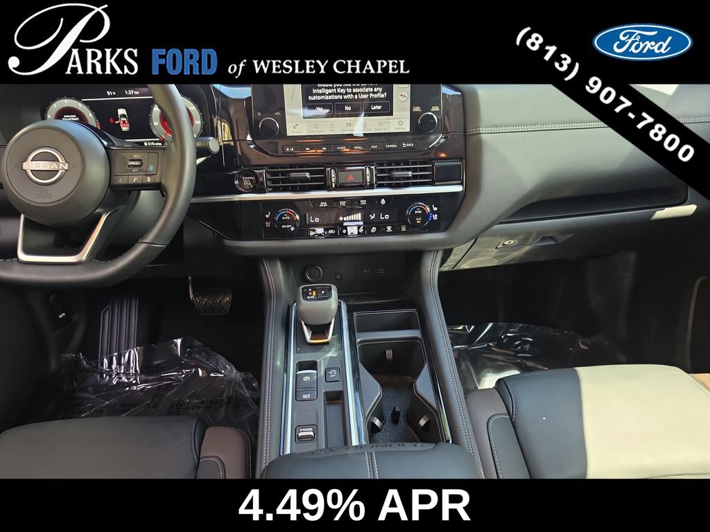 Used 2025 Nissan Pathfinder Platinum FWD image 14