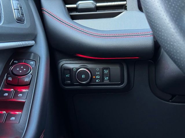 Certified 2025 Ford Explorer ST-Line w/ Premium Package image 38