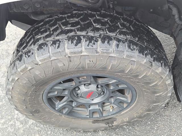 Used 2018 Toyota Tacoma TRD Sport w/ Technology Package image 11