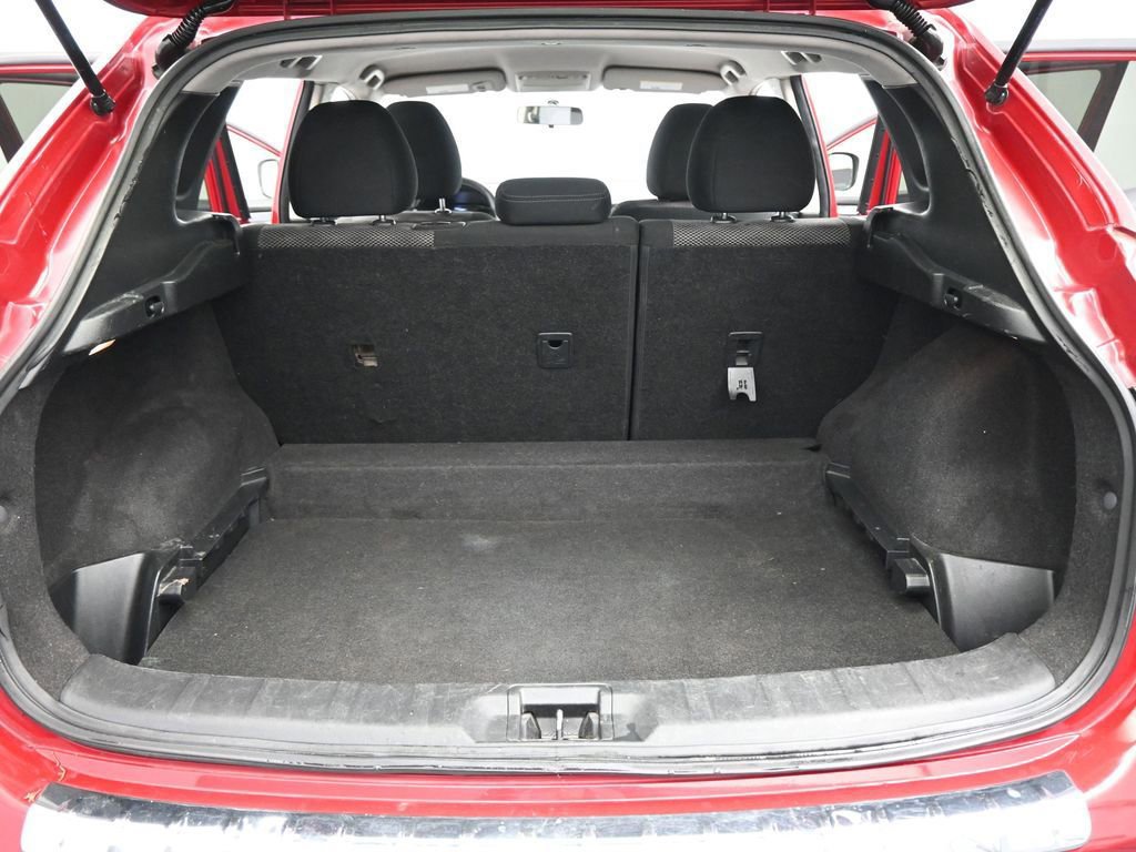 Used 2018 Nissan Rogue Sport SV image 47