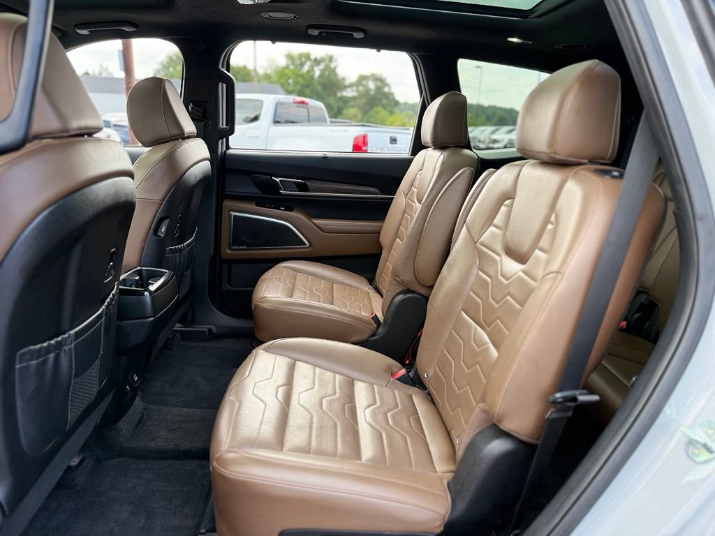 Used 2022 Kia Telluride SX w/ SX Prestige Package AWD/4WD image 12