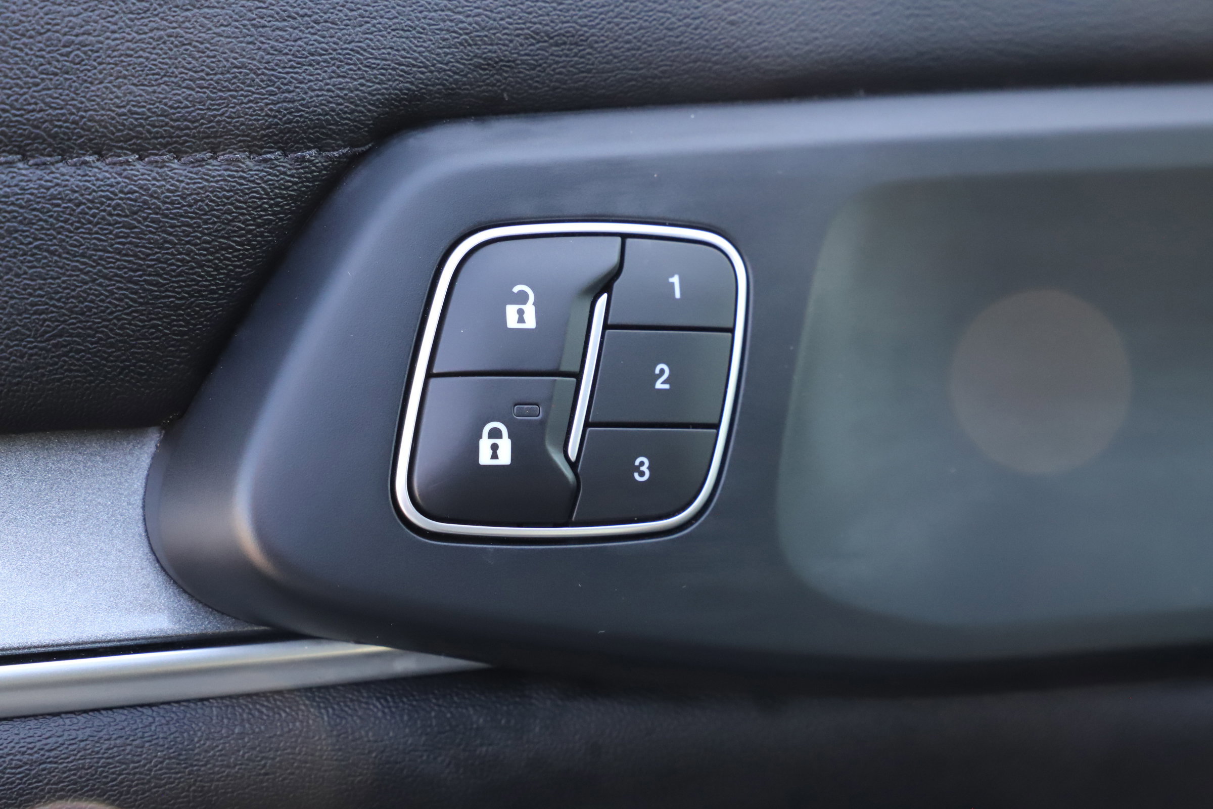 Certified 2025 Ford Ranger Lariat w/ Black Appearance Package image 19