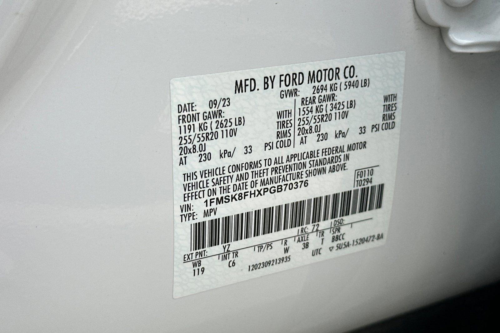Certified 2023 Ford Explorer Limited w/ Equipment Group 301A AWD/4WD image 31