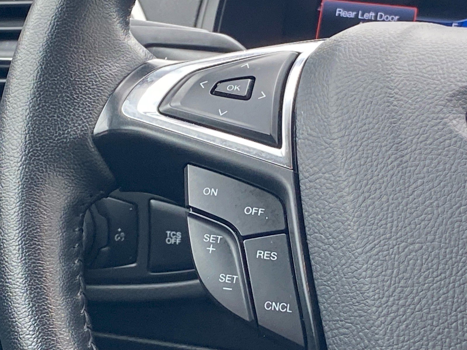 Certified 2024 Ford Edge SEL AWD/4WD image 8