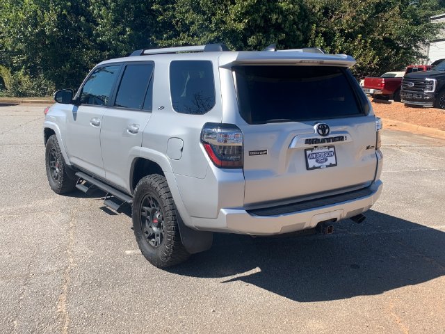 Used 2022 Toyota 4Runner SR5 Premium w/ Moonroof Package AWD/4WD image 7