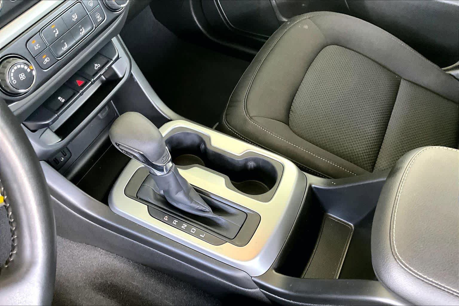 Used 2022 Chevrolet Colorado LT w/ LT Convenience Package RWD image 16