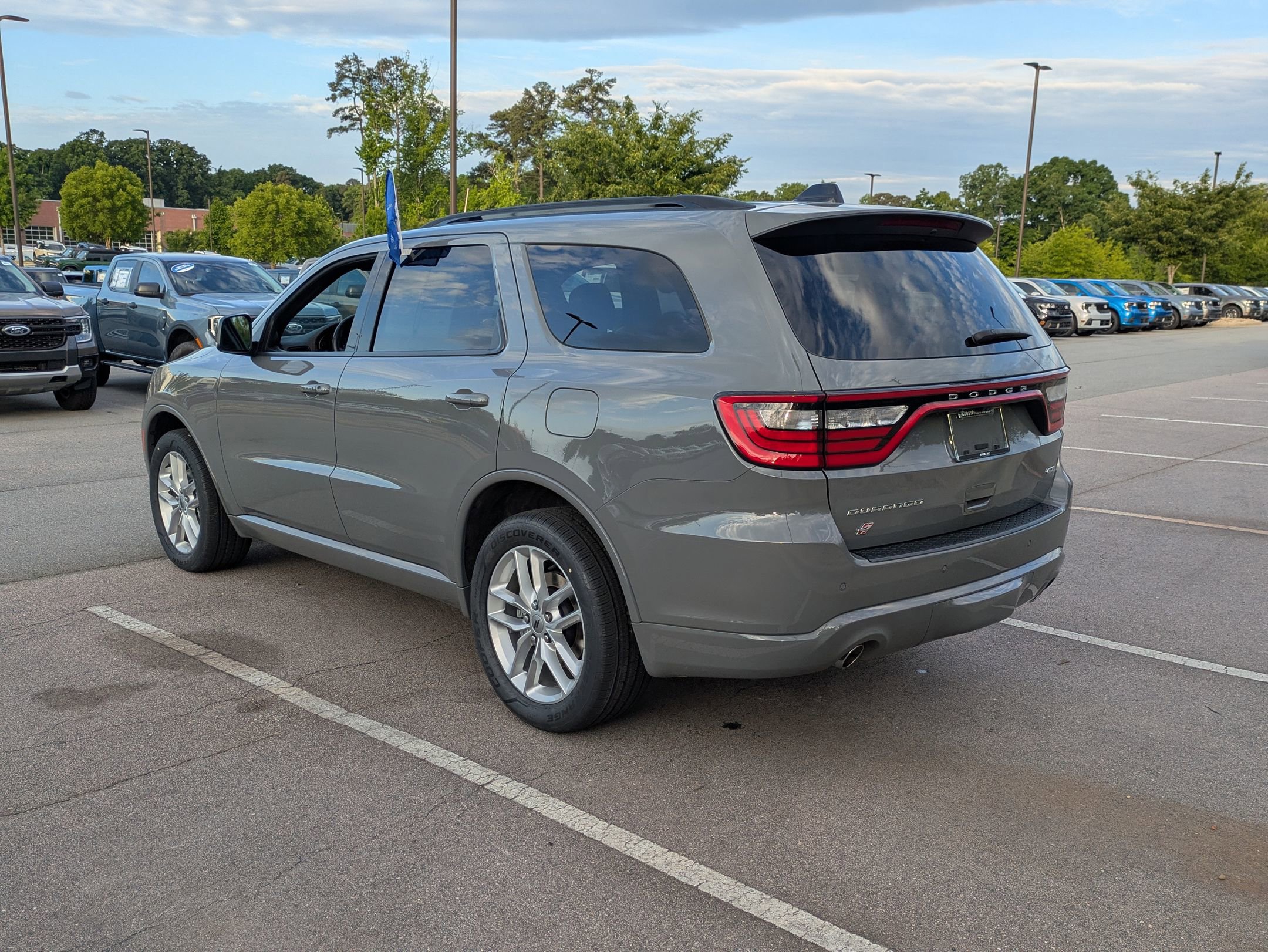 Used 2023 Dodge Durango GT AWD/4WD image 6